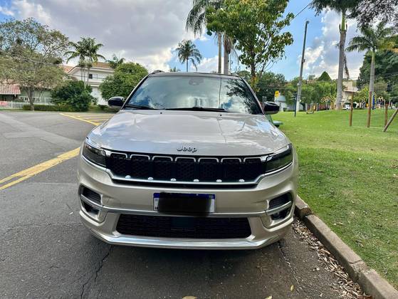 JEEP COMMANDER 1.3 T270 TURBO FLEX OVERLAND AT6 JEEP COMMANDER 1.3 T270 TURBO FLEX OVERLAND AT6